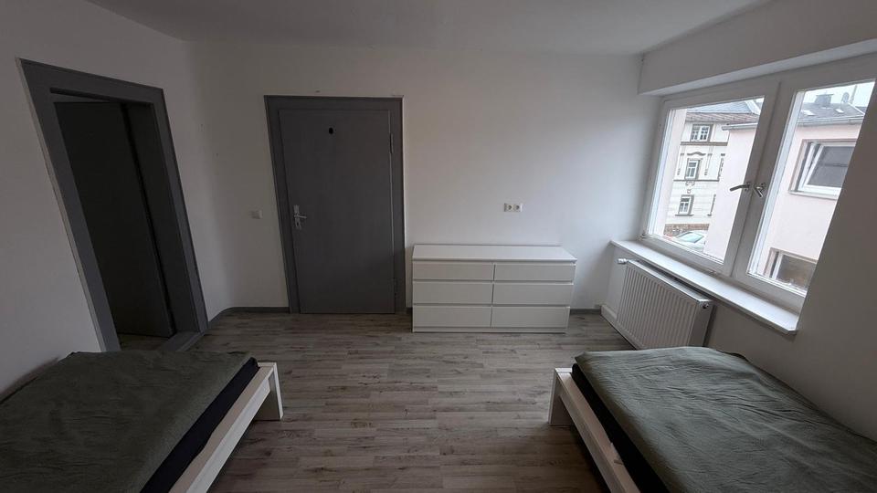 Wohnen auf Zeit Helmbrechts - 3 Zimmer, 100 m&sup2;, 25&euro; | Angebot:23566853