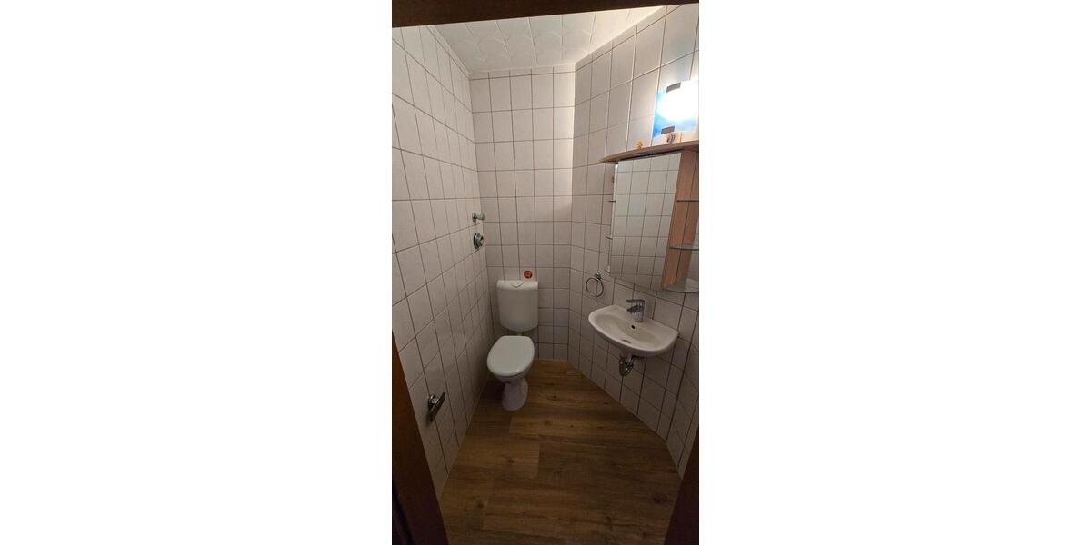 Erdgeschoßwohnung Schwalmstadt - 4 Zimmer, 95 m&sup2;, 750&euro; | Angebot:24362229