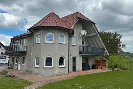 Wohnung Hilders - 3 Zimmer, 121 m&sup2;, 900&euro; | Angebot:26522697