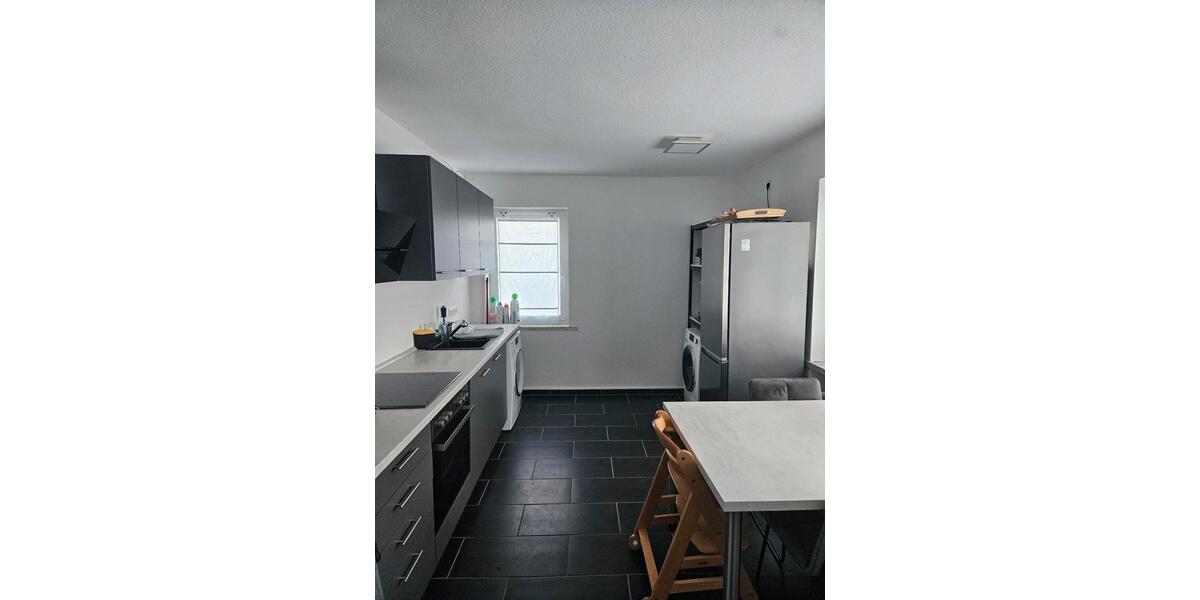 Erdgeschoßwohnung Lehrte - 3 Zimmer, 105 m&sup2;, 1.400&euro; | Angebot:26019378