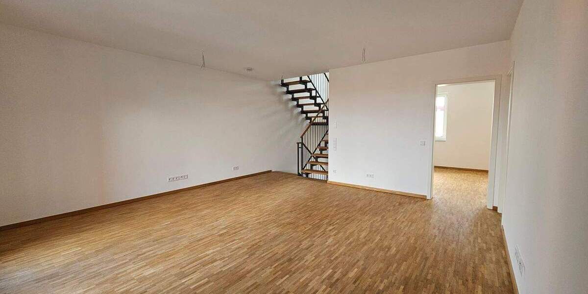Mehrfamilienhaus, Wohnhaus Hannover Bemerode - 5 Zimmer, 153 m&sup2;, 2.070&euro; | Angebot:25195882