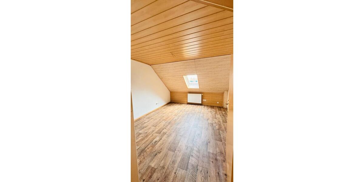 Etagenwohnung Neustadt an der Weinstraße Diedesfeld - 5 Zimmer, 150 m&sup2;, 1.550&euro; | Angebot:26585089