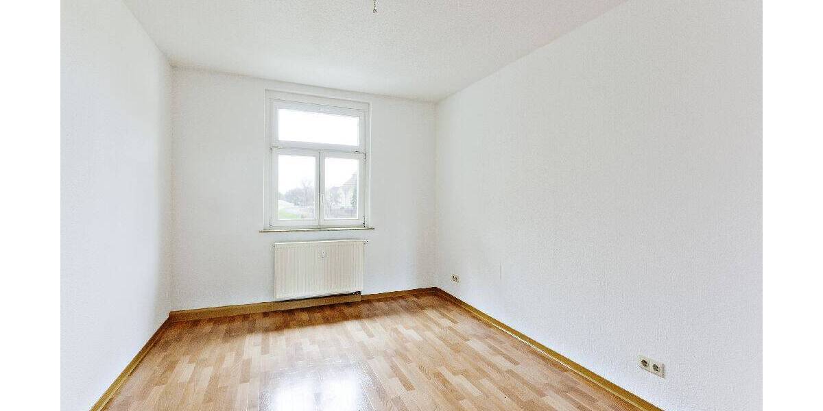 Etagenwohnung Riesa Gröba - 2 Zimmer, 65 m&sup2;, 349&euro; | Angebot:25969958