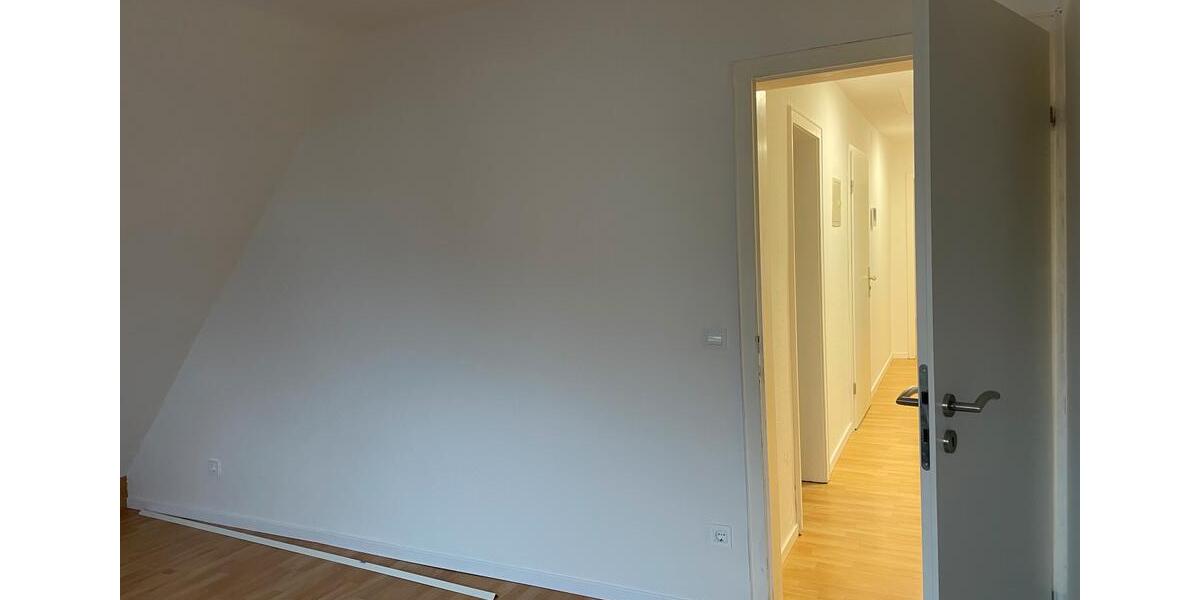 Dachgeschoßwohnung Fernwald - 3 Zimmer, 70 m&sup2;, 650&euro; | Angebot:26034180