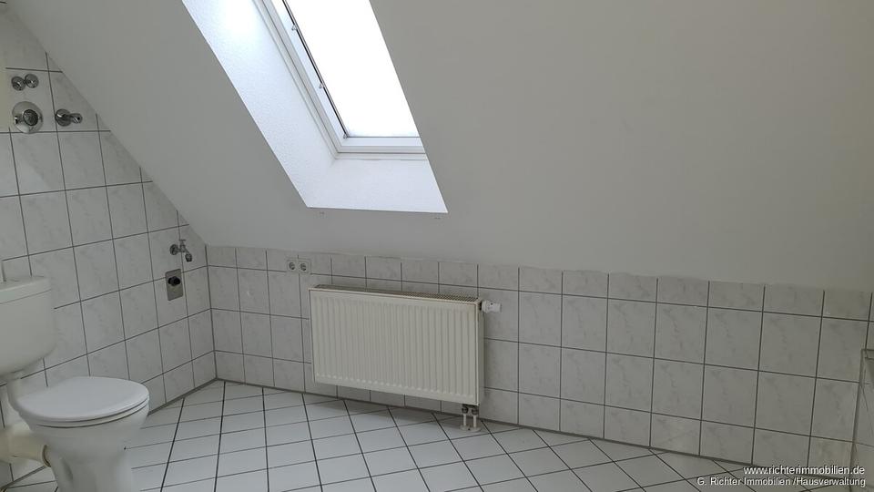 Dachgeschoßwohnung Freiberg - 3 Zimmer, 100 m&sup2;, 639&euro; | Angebot:23702559