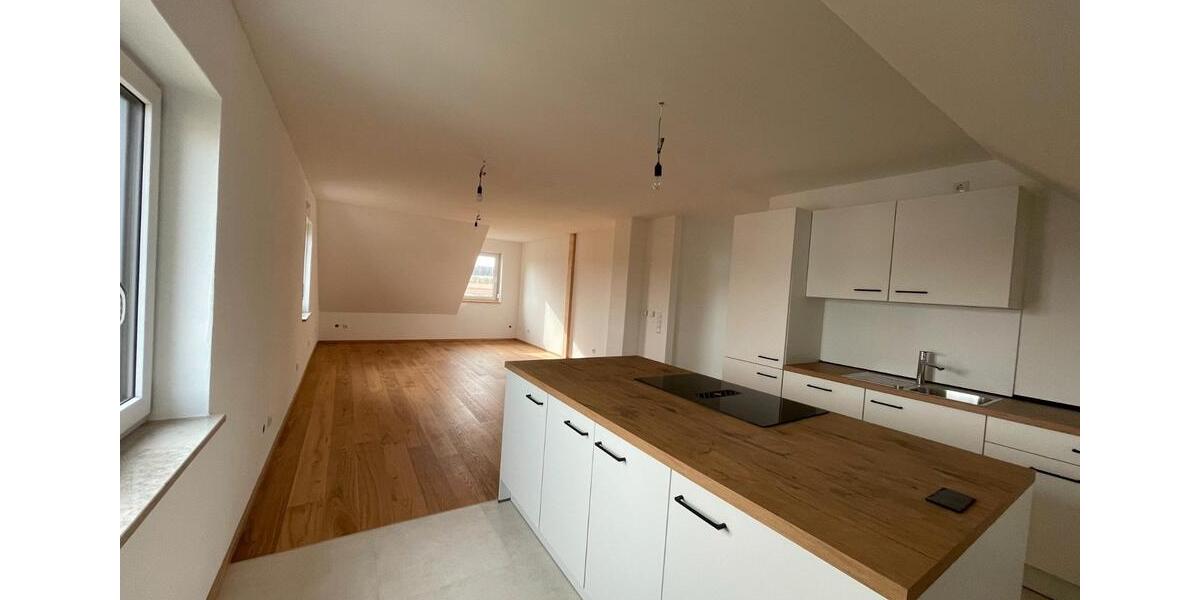 Dachgeschoßwohnung Gunzenhausen - 3 Zimmer, 90 m&sup2;, 950&euro; | Angebot:26464332