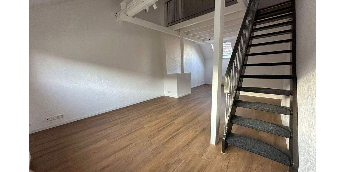 Etagenwohnung Essen Huttrop - 3 Zimmer, 96 m&sup2;, 990&euro; | Angebot:24860521