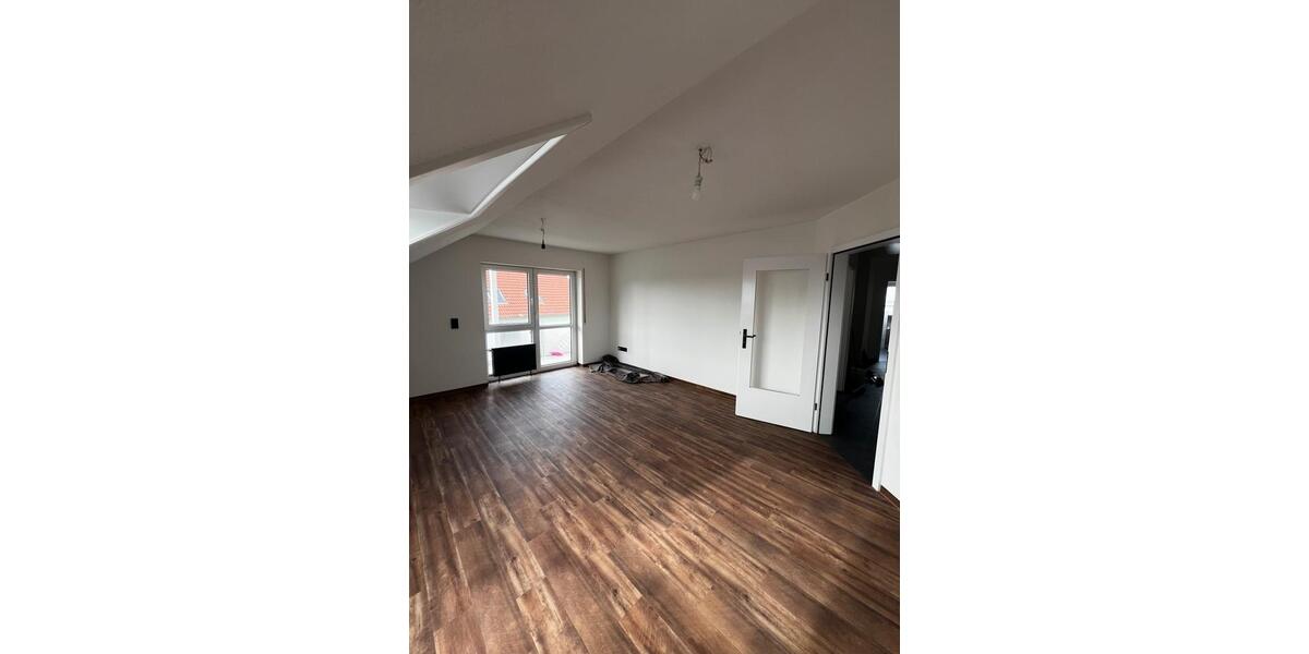 Dachgeschoßwohnung Ertingen - 3.5 Zimmer, 76 m&sup2;, 960&euro; | Angebot:25353985