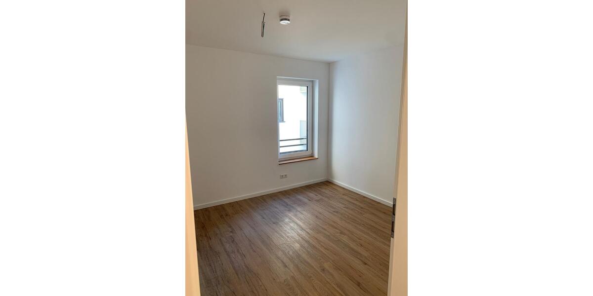 Einfamilienhaus Nürtingen - 3 Zimmer, 85 m&sup2;, 1.440&euro; | Angebot:24842582