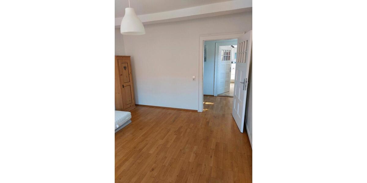 Wohnen auf Zeit Blaustein - 1 Zimmer, 160 m&sup2;, 330&euro; | Angebot:25631493