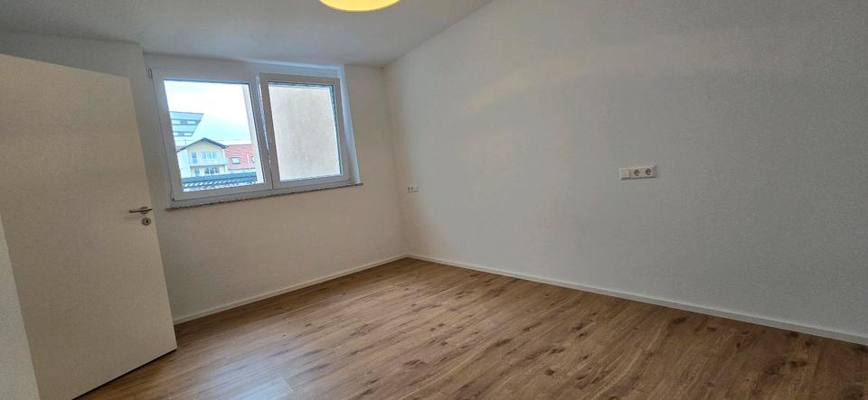 Erdgeschoßwohnung Bisingen - 3 Zimmer, 82 m&sup2;, 1.215&euro; | Angebot:24944984