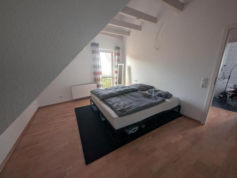 2,5 Zimmer Wohnung in Riederich zimmer