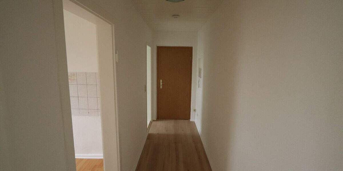 Etagenwohnung Seegebiet Mansfelder Land Röblingen am See - 2 Zimmer, 50 m&sup2;, 325&euro; | Angebot:25781130