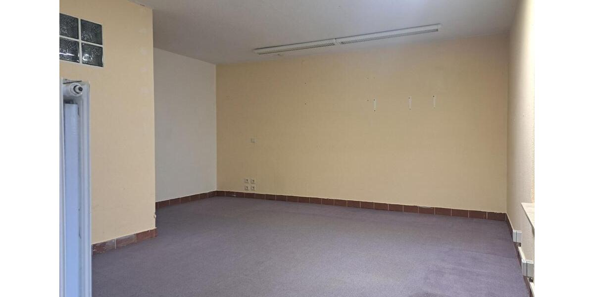 Innenstadt: gepflegte Gewerbeeinheit – Büro, Praxis, Einzelhandel zimmer