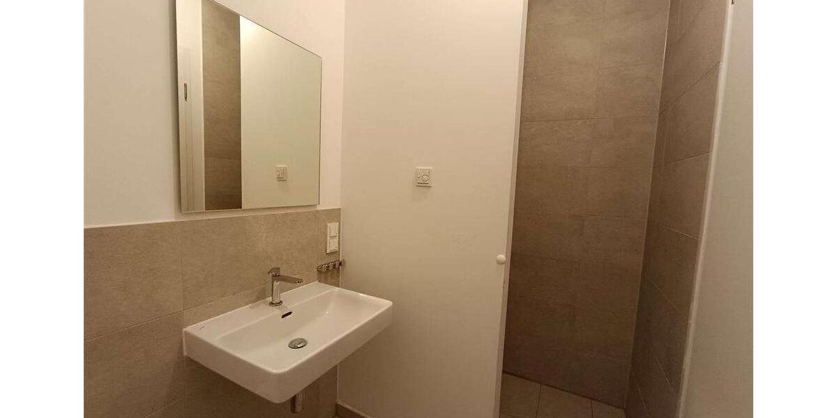 Erdgeschoßwohnung München Ludwigsvorstadt-Isarvorstadt - 3 Zimmer, 98 m&sup2;, 2.150&euro; | Angebot:24234841