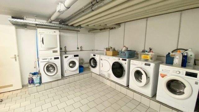 Helle 1-Zimmer-Wohnung mit Balkon & TG-Stellplatz in Laufen an der Salzach. 1 zimmer