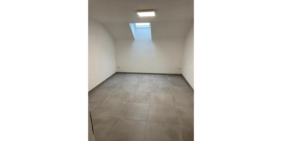 Neu sanierte 4ZKB Wohnung in Kaiserslautern-Erfenbach 4 zimmer