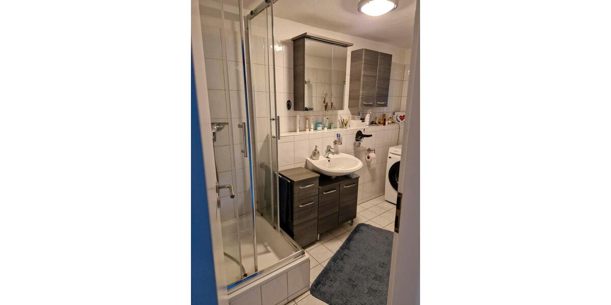 2 Zimmer in Einfamilienhaus-nur weibliche Beweberinnen 2 zimmer