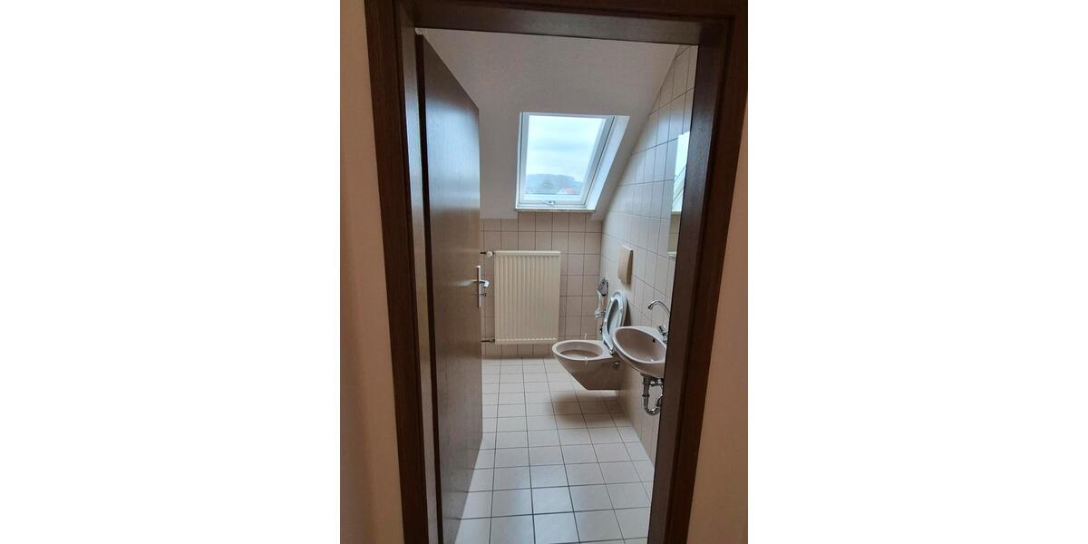 Dachgeschoßwohnung Oberviechtach - 5 Zimmer, 125 m&sup2;, 1.000&euro; | Angebot:26606063