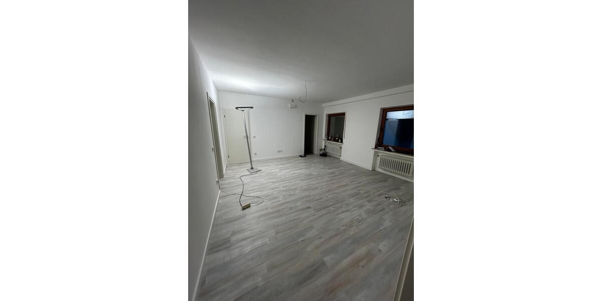 Erdgeschoßwohnung Siegen - 2 Zimmer, 75 m&sup2;, 700&euro; | Angebot:24836694