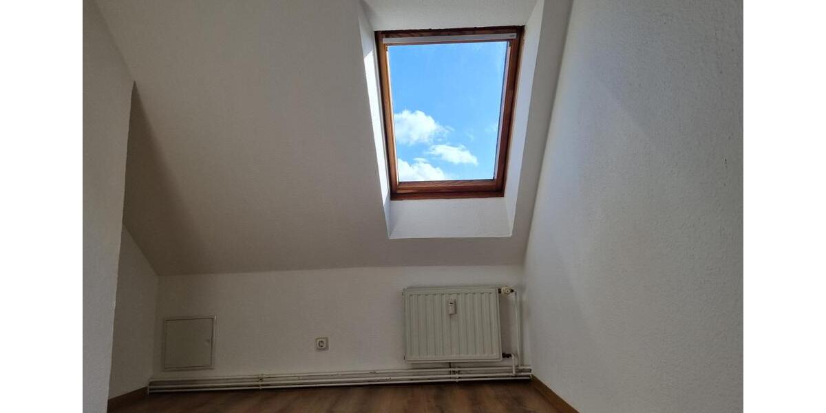 Dachgeschoßwohnung Halberstadt - 3 Zimmer, 60 m&sup2;, 320&euro; | Angebot:25919975