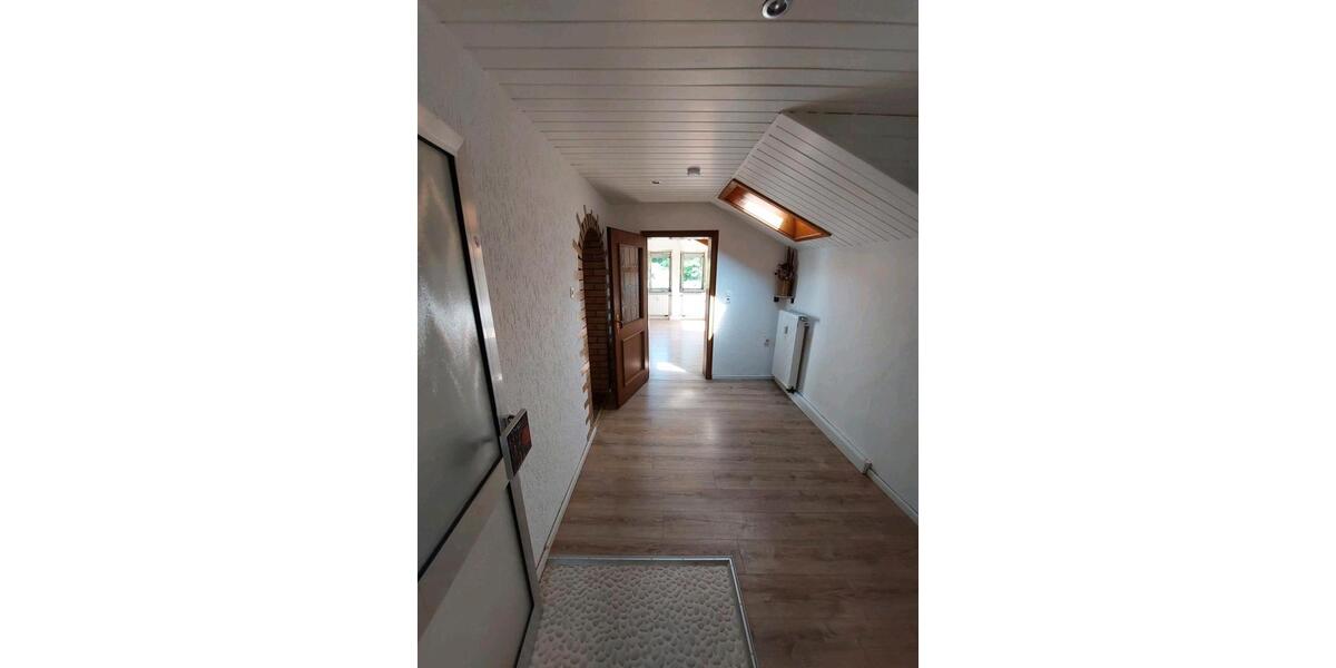 Dachgeschoßwohnung Birresborn - 4 Zimmer, 100 m&sup2;, 650&euro; | Angebot:26006248