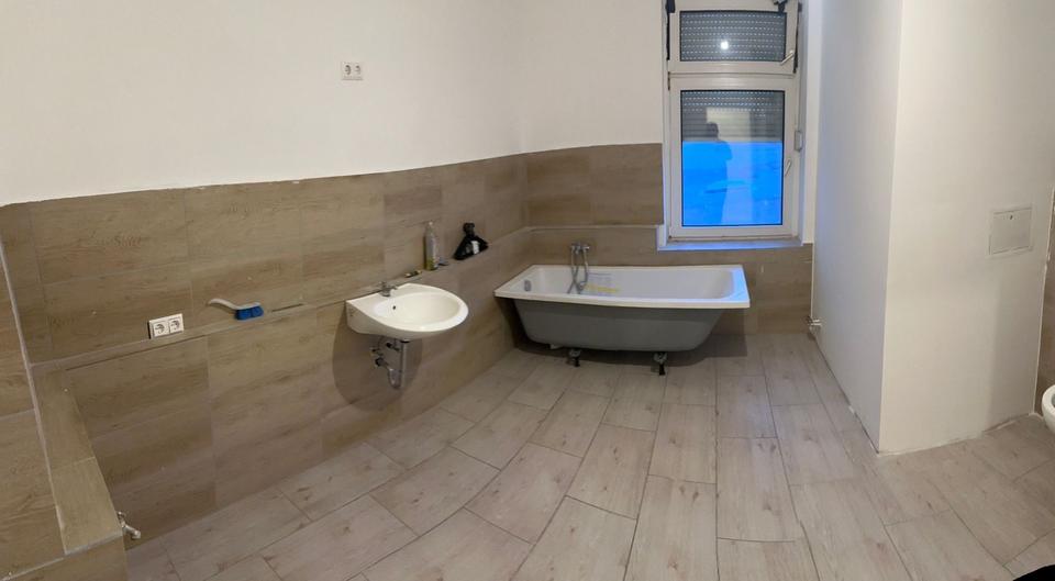 Erstbezug nach Sanierung - 4 Zimmer Zentrumsnahe Wohnung 4 zimmer