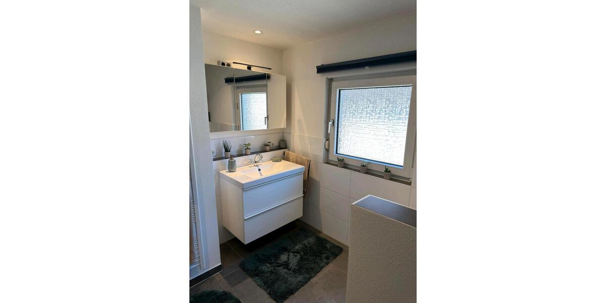 Etagenwohnung Kleinwallstadt - 2 Zimmer, 130 m&sup2;, 1.040&euro; | Angebot:25812654