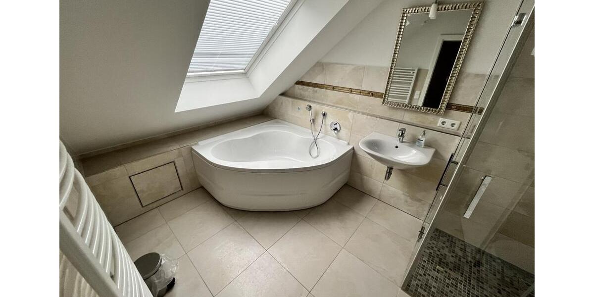 Wohnen auf Zeit Schwetzingen - 3 Zimmer, 80 m&sup2;, 1.780&euro; | Angebot:25302076