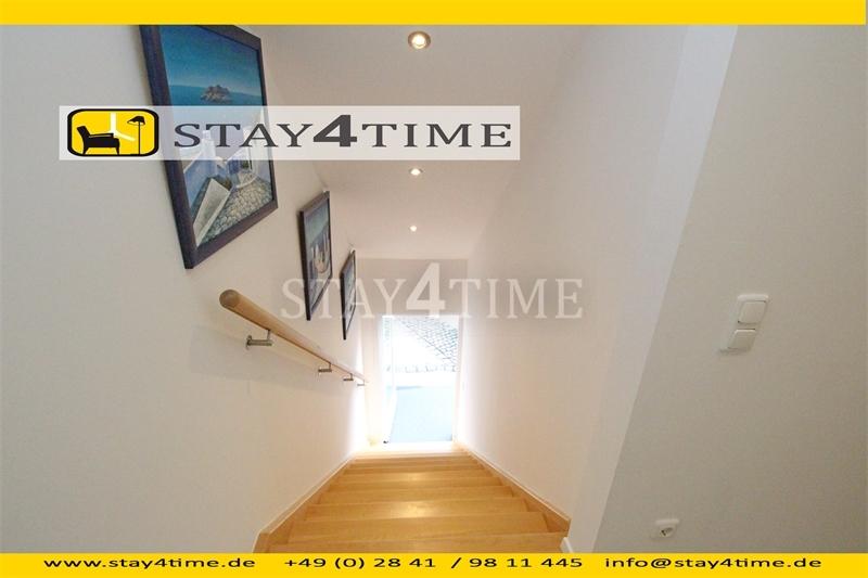 E-Kettwig - Helle Studiowohnung mit großer Küche, eigenem Eingang sowie Wlan zimmer