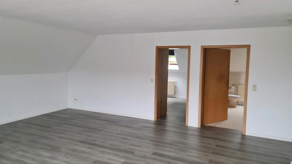 Dachgeschoßwohnung Boxberg - 2 Zimmer, 70 m&sup2;, 600&euro; | Angebot:26693314