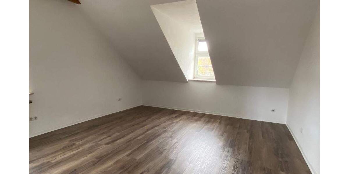 Etagenwohnung Borna - 3 Zimmer, 87 m&sup2;, 600&euro; | Angebot:25668836