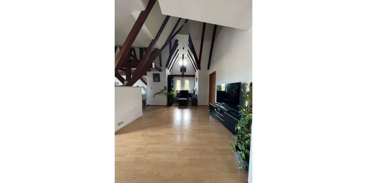 Dachgeschoßwohnung Eisenach - 2 Zimmer, 106 m&sup2;, 800&euro; | Angebot:24804667