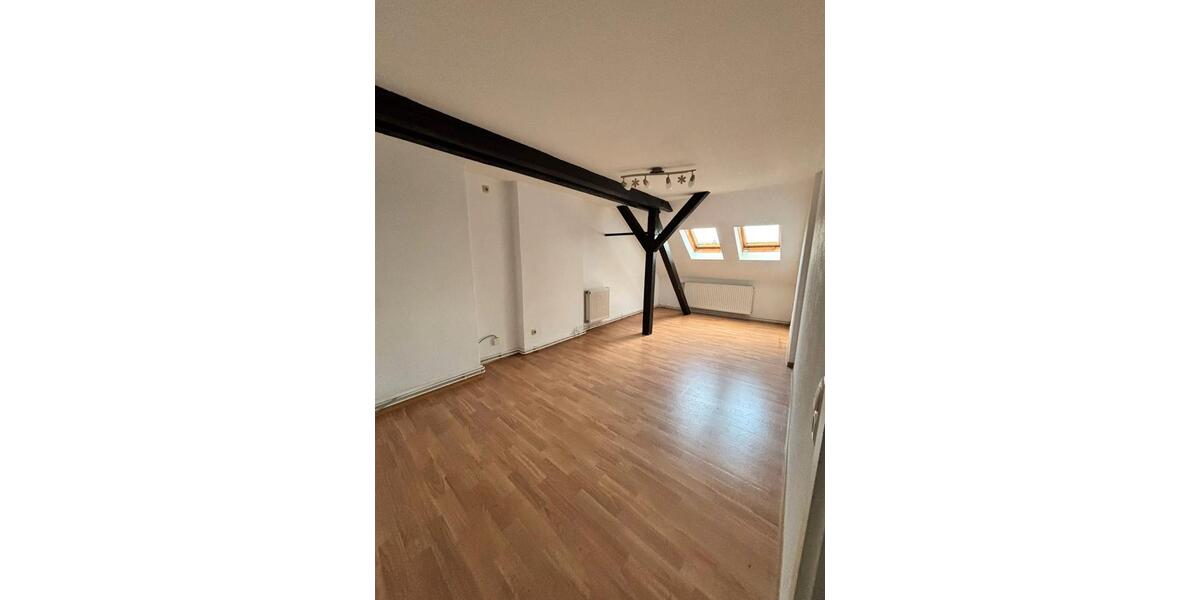 Dachgeschoßwohnung Ballenstedt - 2 Zimmer, 68 m&sup2;, 410&euro; | Angebot:26278048