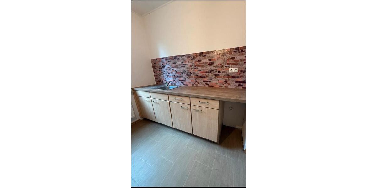 4 Zimmer Wohnung in Stadt Hof ( Studentenberg ) zu vermieten…. 4 zimmer