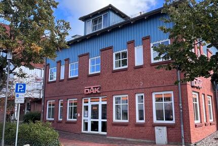 Zentralgelegene Büroräume mit einem Parkplatz zimmer