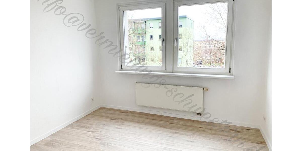 Etagenwohnung Chemnitz Adelsberg - 5 Zimmer, 106 m&sup2;, 655&euro; | Angebot:24628645