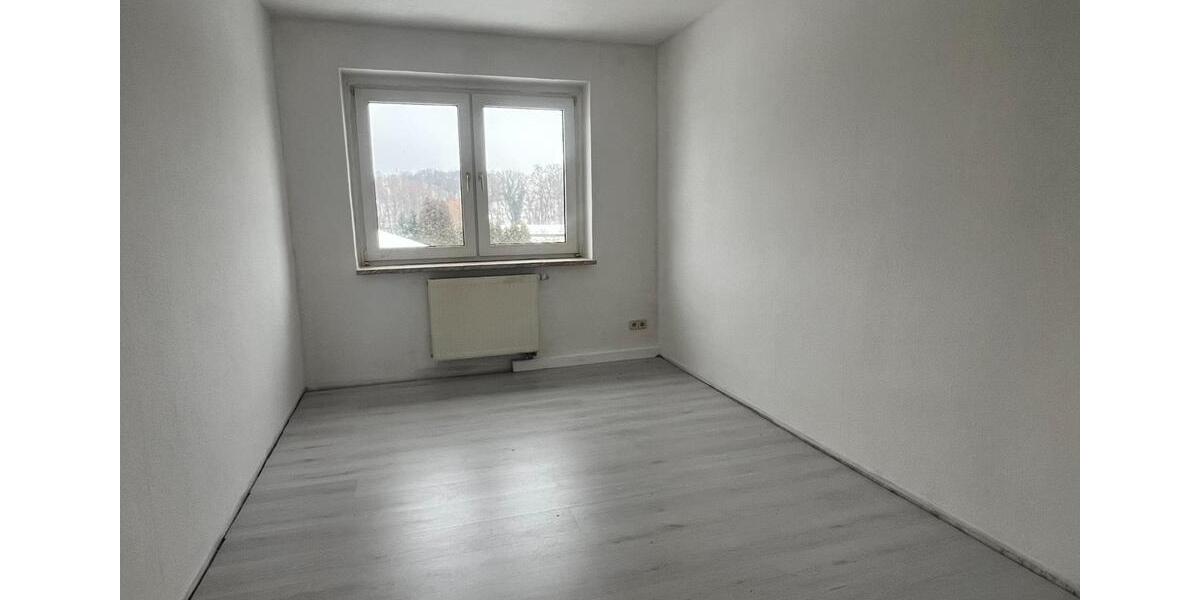 Etagenwohnung Frohburg - 4 Zimmer, 75 m&sup2;, 500&euro; | Angebot:24490814
