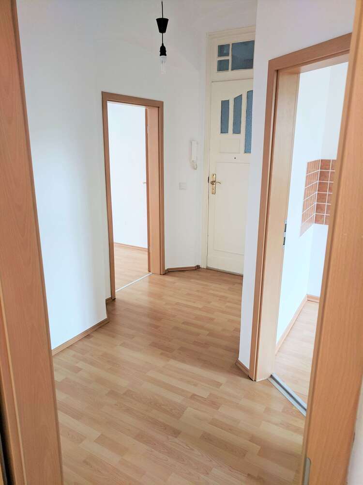 ruhige 3 Zimmer-Wohnung im Erdgeschoss *Einbauküche möglich*