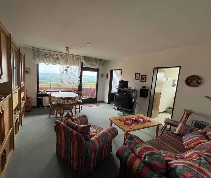3-Zimmer-Küche-Bad im Apartmenthaus mit Balkon, Kfz-Stellplatz, S