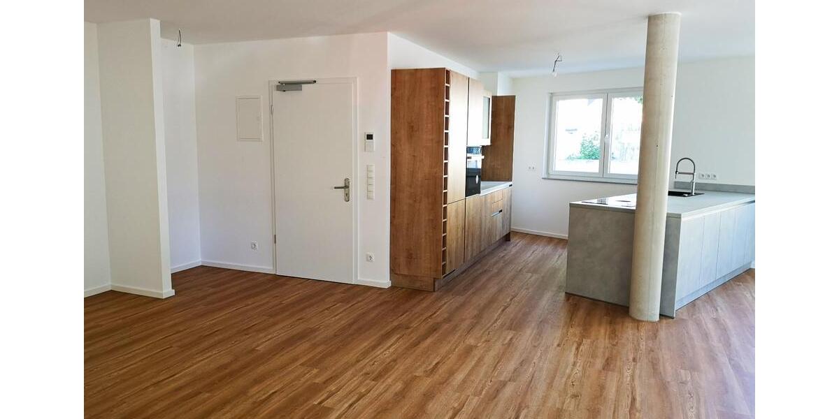 Erdgeschoßwohnung Frankfurt am Main Ost - 2 Zimmer, 82 m&sup2;, 1.400&euro; | Angebot:25129076