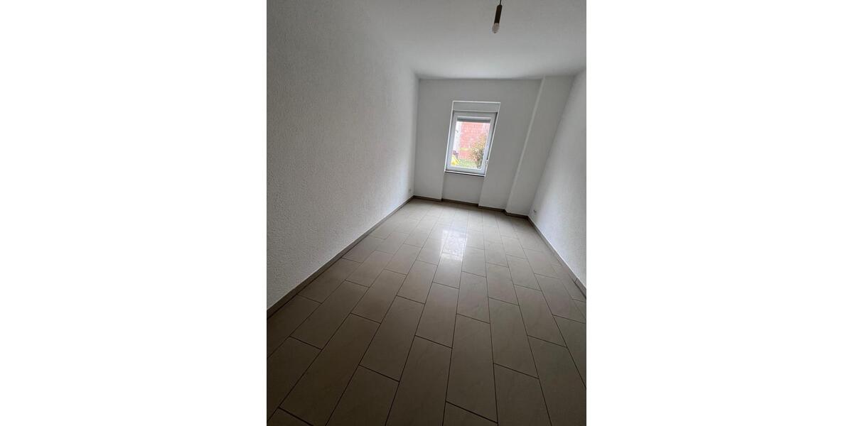 Erdgeschoßwohnung Mannheim Neckarstadt-Ost - 3 Zimmer, 85 m&sup2;, 1.400&euro; | Angebot:25875386