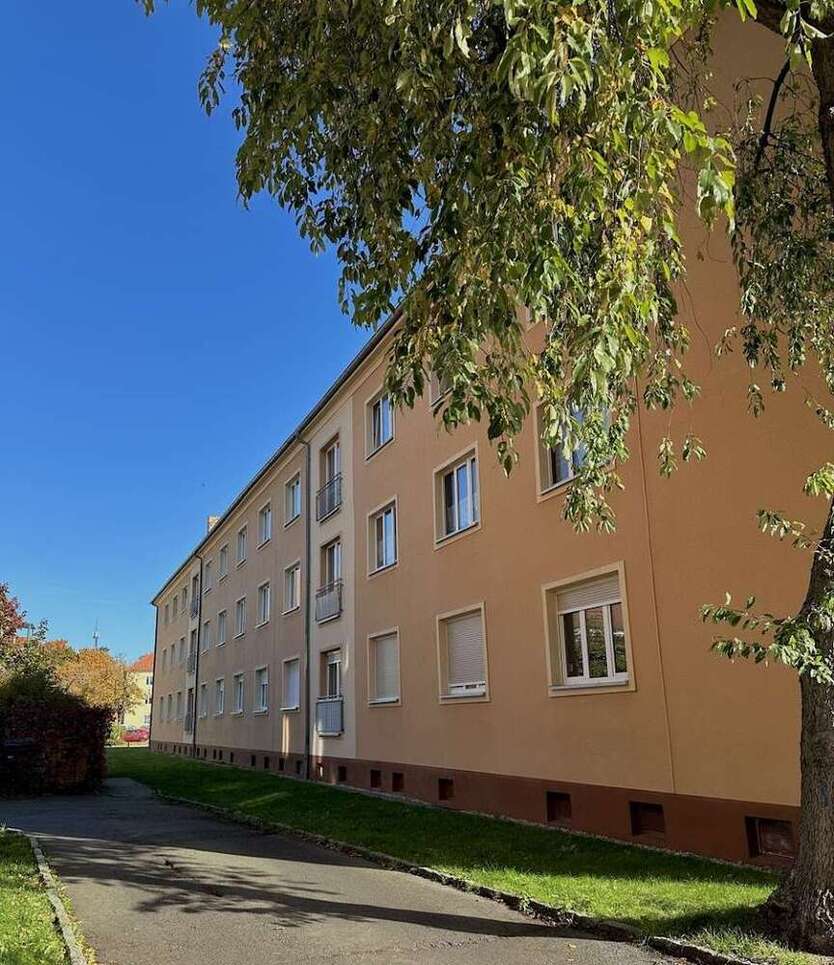 Wohnung zum Mieten in Hoyerswerda 254 € 54.07 m²