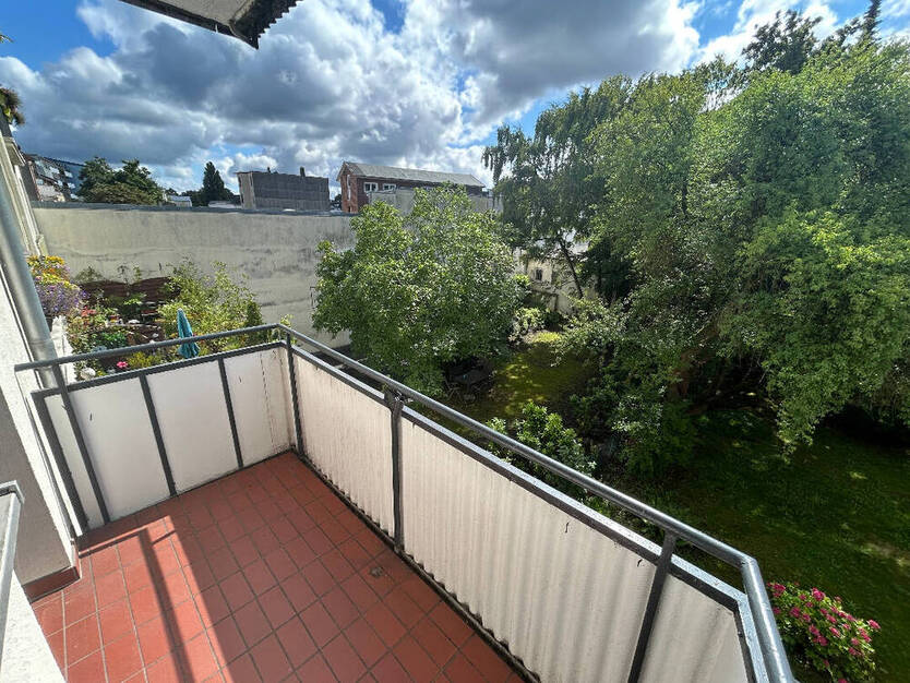 3-Zi.-Wohnung mit Balkon in zentraler Lage