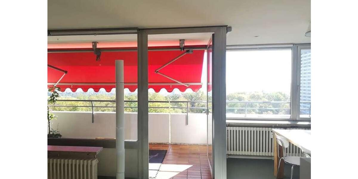 Stuttgart-Asemwald: Sanierte 4,5-Zimmer-Wohnung im 13. OG 4 zimmer