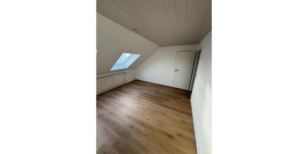 Dachgeschoßwohnung Wolfenbüttel - 3 Zimmer, 55 m&sup2;, 470&euro; | Angebot:24505508