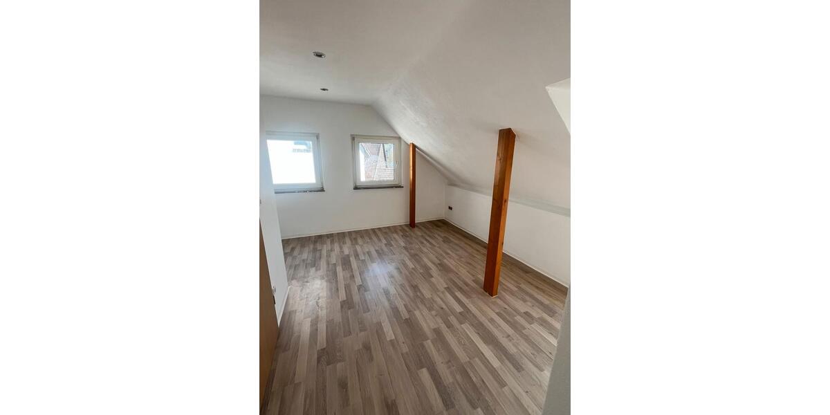 Etagenwohnung Bad Salzuflen Ehrsen-Breden - 4 Zimmer, 130 m&sup2;, 750&euro; | Angebot:26700879