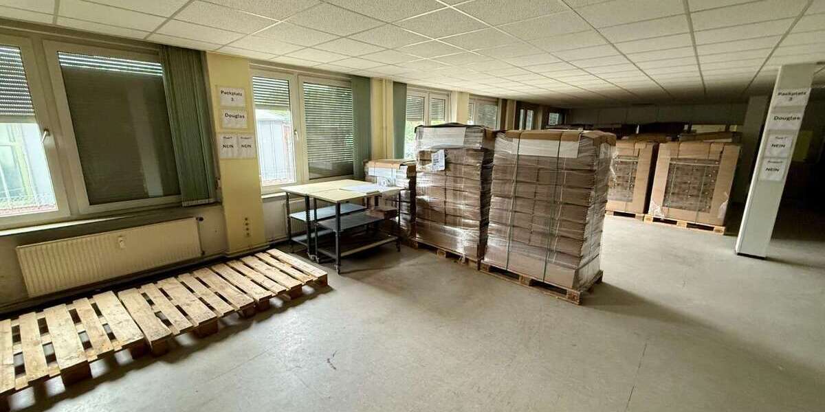 Halle in Lübeck 2.370 € 154 m² zimmer