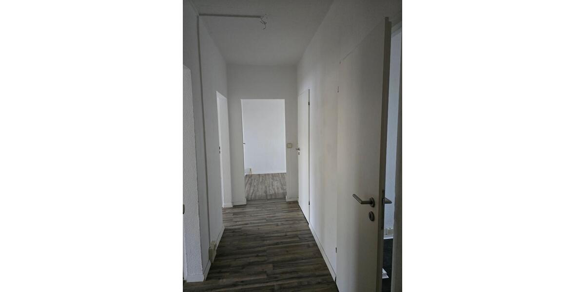Etagenwohnung Hainichen - 3 Zimmer, 63 m&sup2;, 616&euro; | Angebot:23747657
