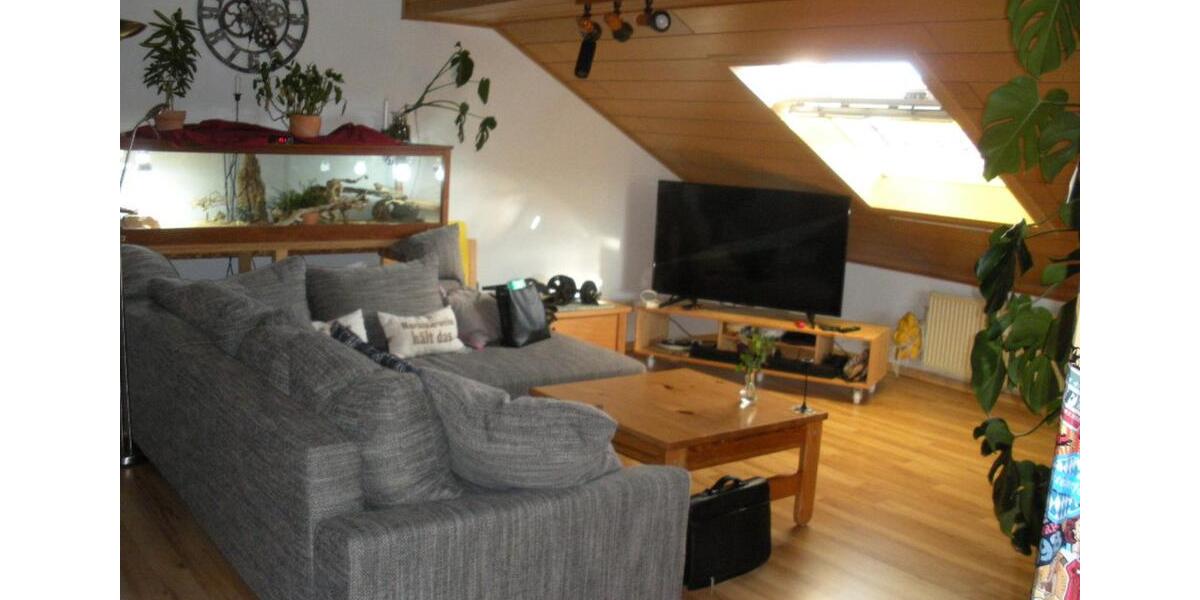 Dachgeschoßwohnung Wölfersheim - 2 Zimmer, 50 m&sup2;, 550&euro; | Angebot:24851839